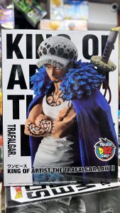 -KING IF ARTIST TRAFALGAR LAW